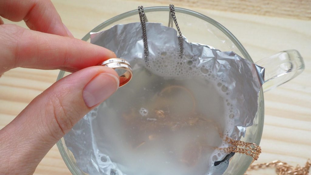 Jednoduchý způsob, jak vyčistit šperky, který funguje jako kouzlo: vypadají jako nové