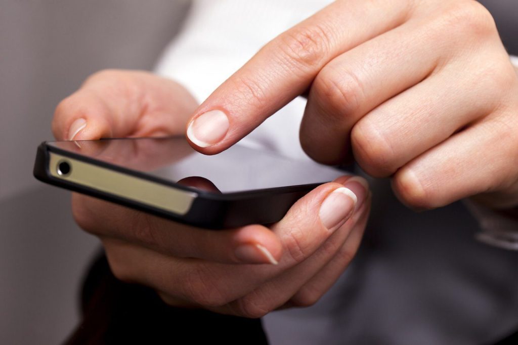 Pokud na svém mobilním telefonu zjistíte tyto příznaky, buďte opatrní, protože někdo může sledovat vaše bankovní účty.