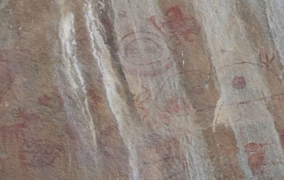 V La Libertad byly objeveny prehistorické skalní malby: skalní malby o velikosti 180 cm byly objeveny na stěně dlouhé 23 metrů