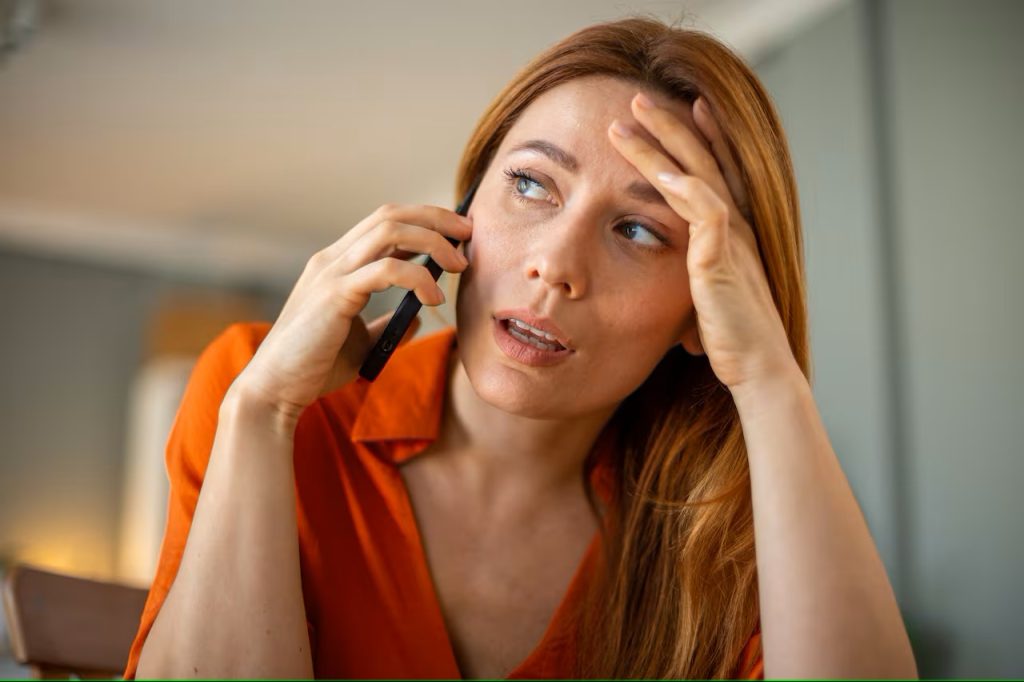 Skrytou funkci mobilního telefonu je třeba aktivovat okamžitě, aby zločinci nemohli jedním hovorem vyprázdnit vaše účty.