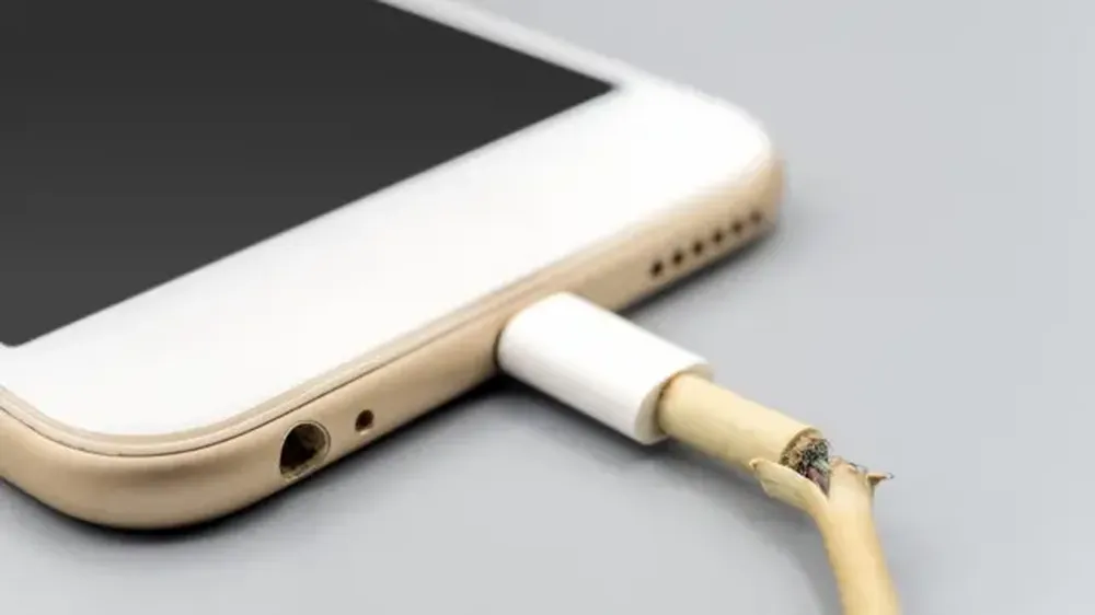 Inovativní způsoby využití nabíječek mobilních telefonů, které již nejsou potřeba.