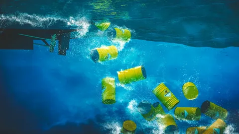 200 000 radioaktivních sudů vyhozeno do oceánu: 80 let poté Francie vede misi na jejich vyzdvižení
