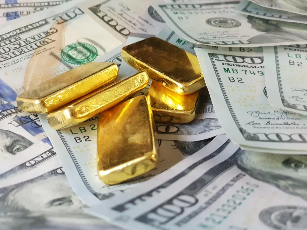 Důchodce s nadšením investuje 173 000 eur a padne do pasti mezinárodního podvodu .