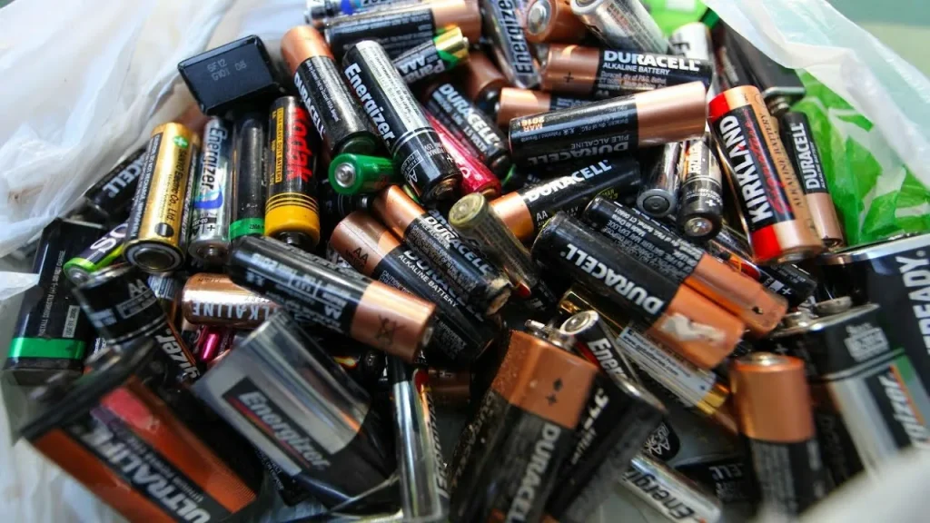 Největší úspěch lidstva: recyklace použitých baterií a sběr čistého paliva