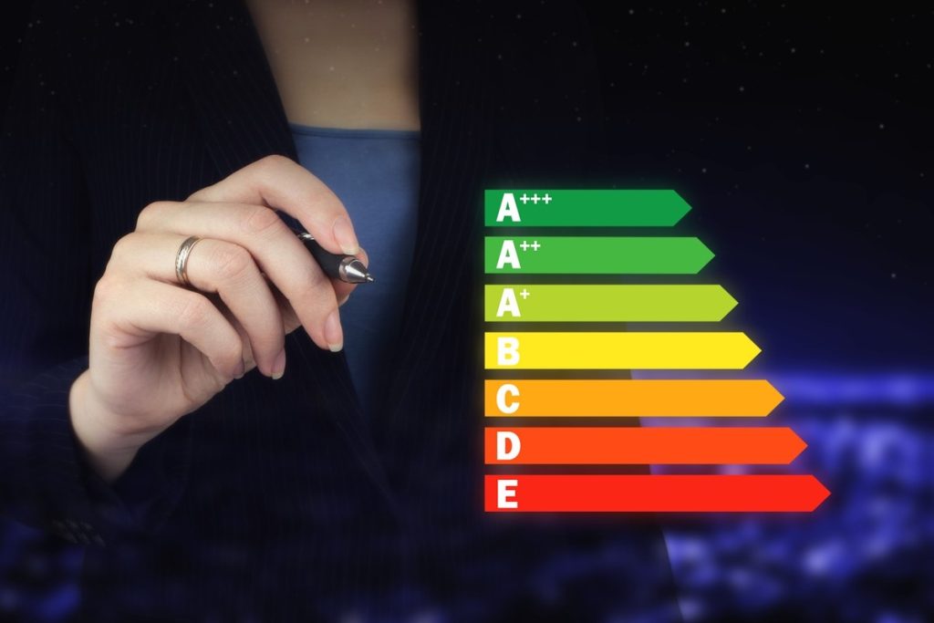 Nové energetické štítky na mobilních telefonech: co to je, co znamenají a na jakých zařízeních se objeví