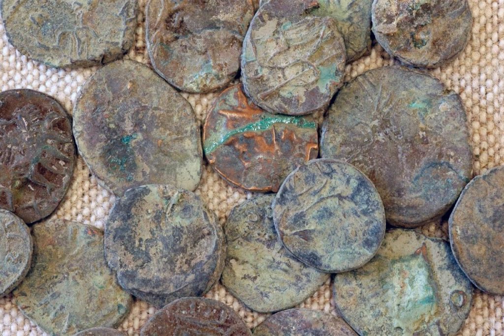 V této zemi byl muž odsouzen k 22 měsícům vězení za systematické plenění archeologických památek.