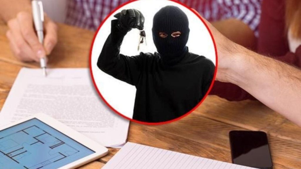 Vrací se domů, potkává squattery, rozhodne se k nim přidat a druhý den odjíždějí: „Byla to nejrychlejší možnost.“
