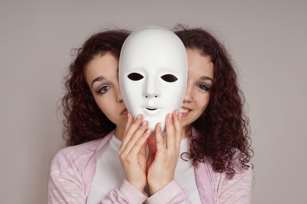 Podle psychologů je nejlepší způsob, jak rozpoznat špatného člověka během prvních 5 minut rozhovoru.