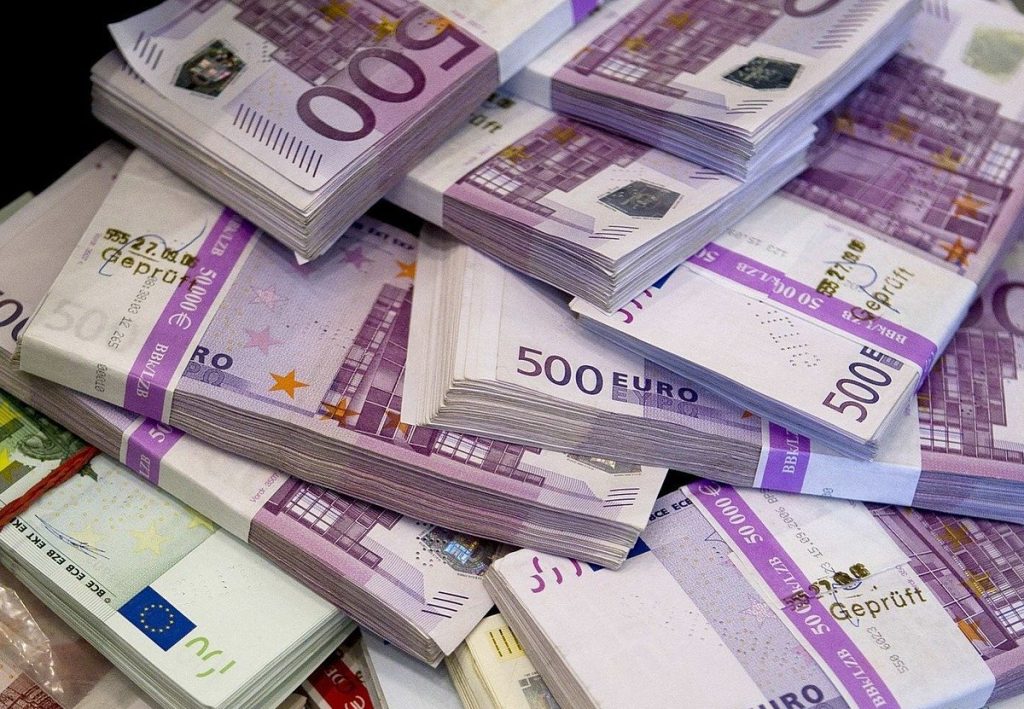 Koupil zasednutý dům za 180 000 eur a je rozzuřený z nastalé situace: „Za čtyři roky jsem se ani nemohl přiblížit k plotu.“