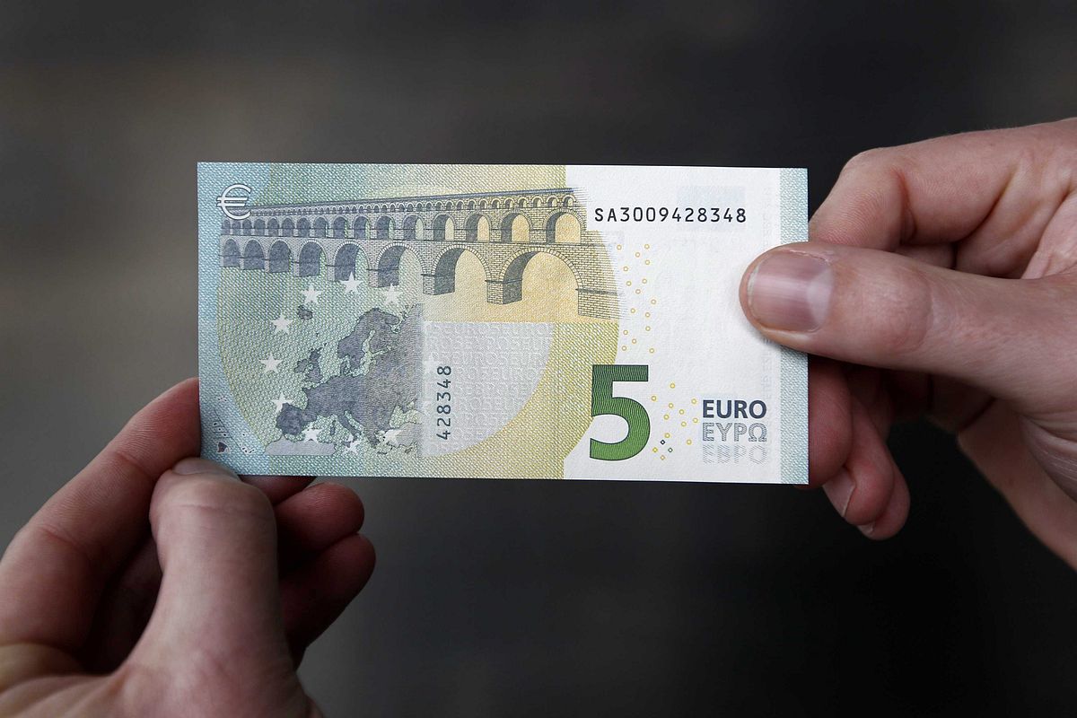 Tyto bankovky v hodnotách od 5 do 50 eur se stávají minulostí a od roku 2026 budou nahrazeny