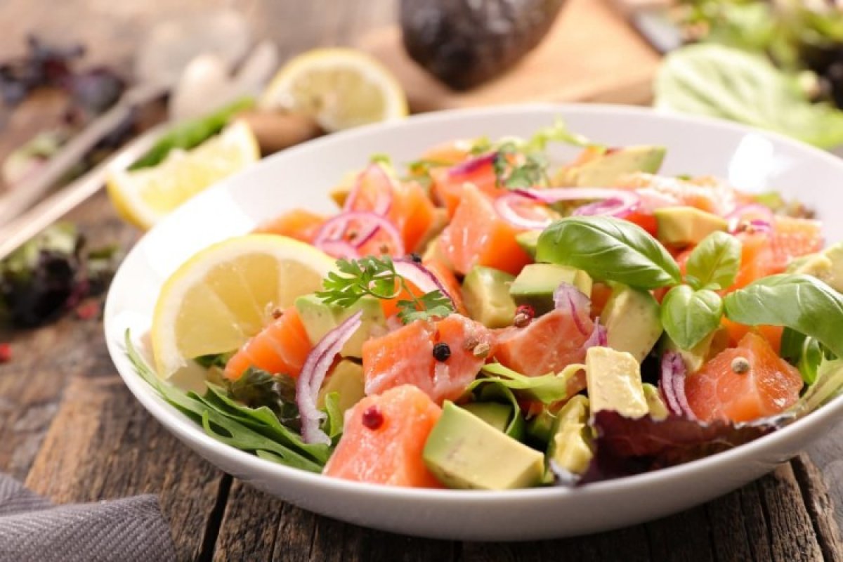 S 5 ingrediencemi a za méně než 10 minut: proteinová večeře a osvěžení, abyste si mohli užít léto