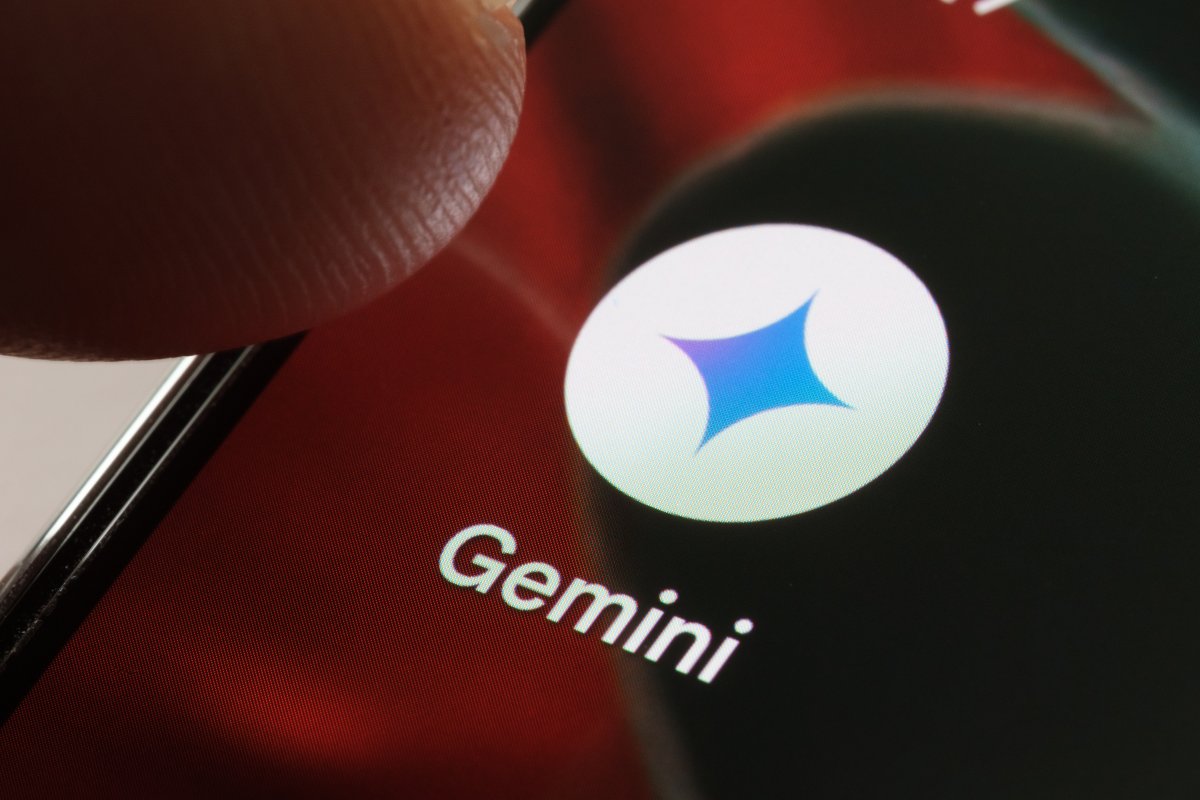 Google Gemini bude mít od 7. července přístup k vašim hovorům, zprávám a dokonce i WhatsApp na vašem telefonu s Androidem