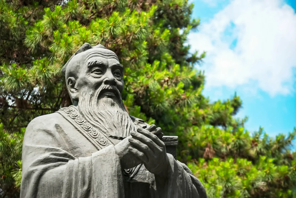 Konfucius o štěstí: „Jen ten, kdo umí být spokojený se vším, může být vždy šťastný.“
