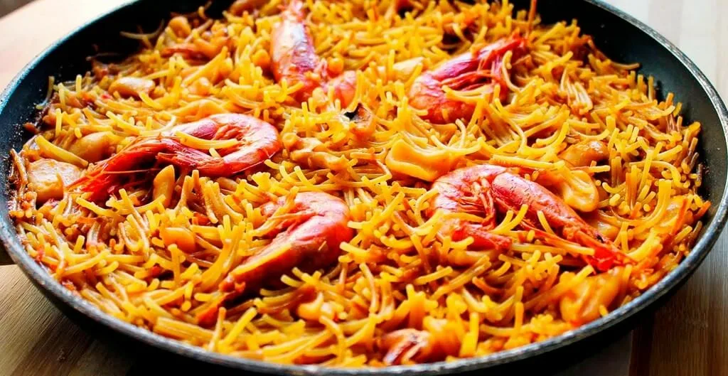 Španělský šéfkuchař José Andrés o fideuá: „Tyto těstoviny nemusí být nutně al dente a jejich příprava je jednodušší než paella.“