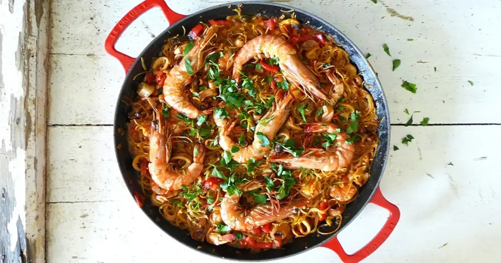 Španělský šéfkuchař José Andrés o fideuá: „Tyto těstoviny nemusí být nutně al dente a jejich příprava je jednodušší než paella.“