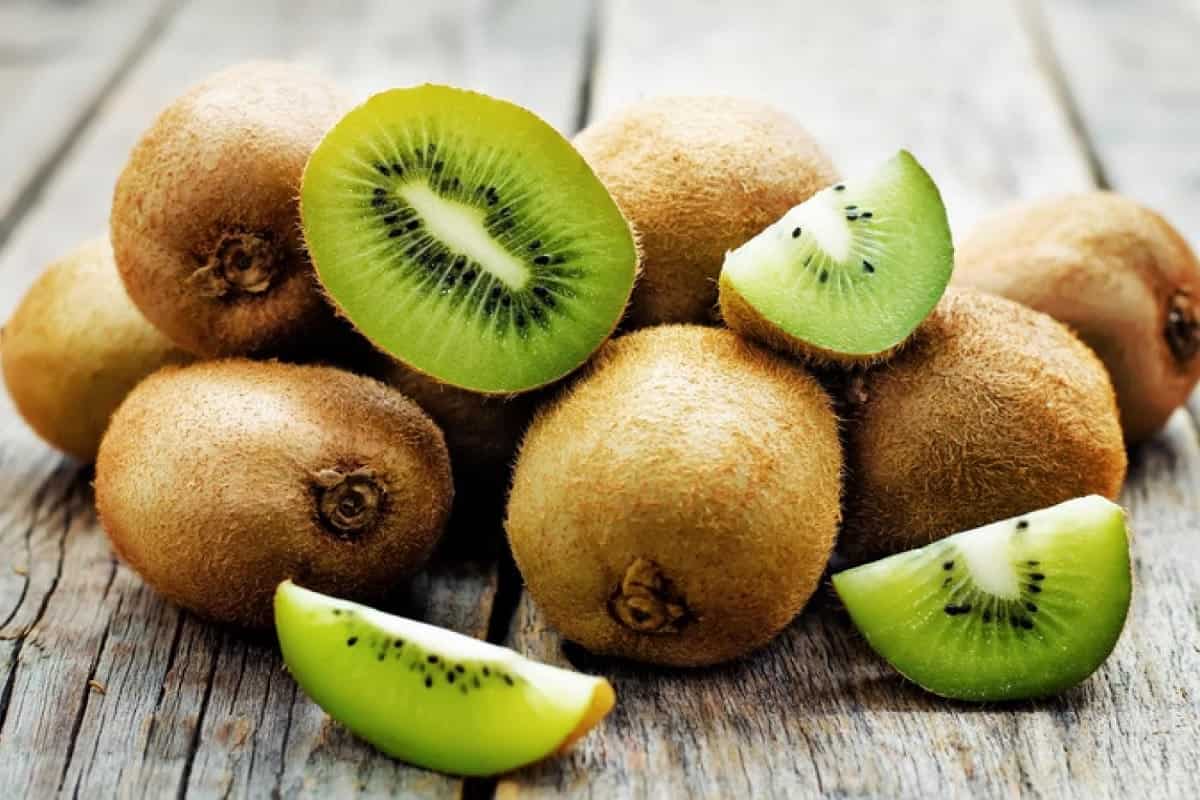 Krok za krokem: jak vypěstovat semena kiwi v zahradě a získat krásné rostliny