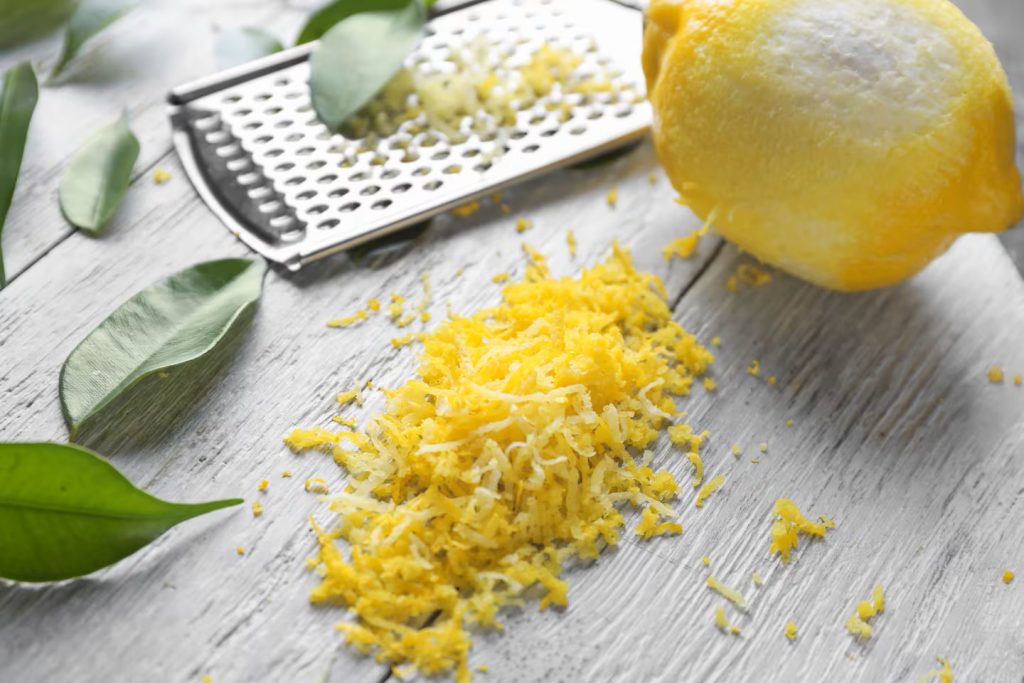 Ukládání citronové kůry do mrazáku: proč se to doporučuje a k čemu to je dobré