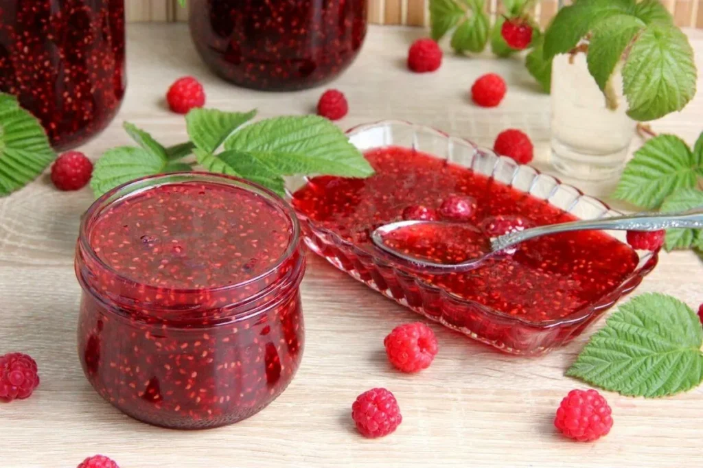 Recept na nejlepší malinovou marmeládu na světě se těší obrovskému úspěchu u hospodyňek. Její chuť je nezaměnitelná.