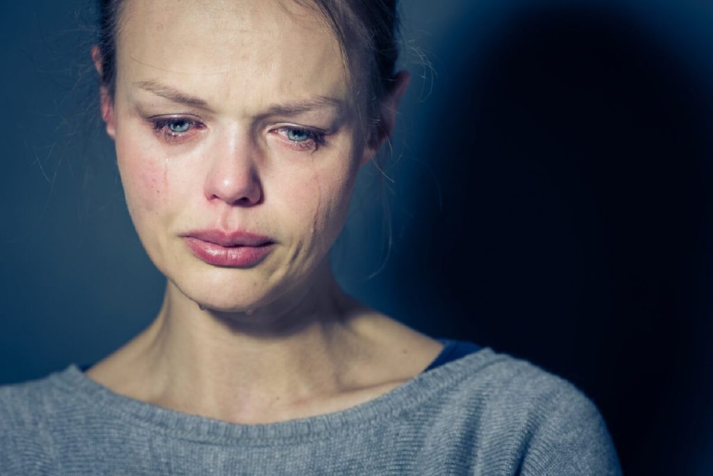 Vědecký výzkum určuje, kolik času potřebuje mysl, aby překonala zármutek.